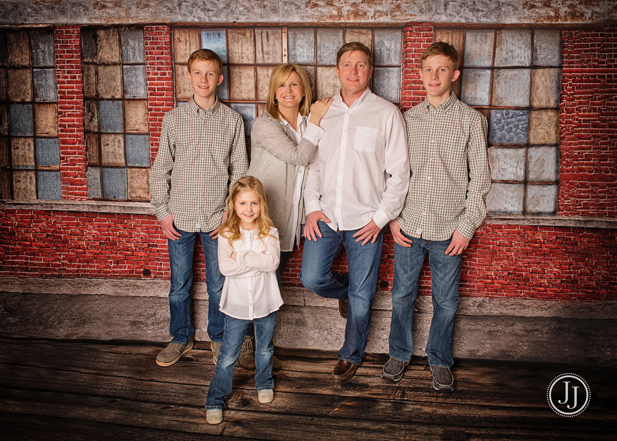 Family Pictures - Color My World Studio - Zionsville, Indiana