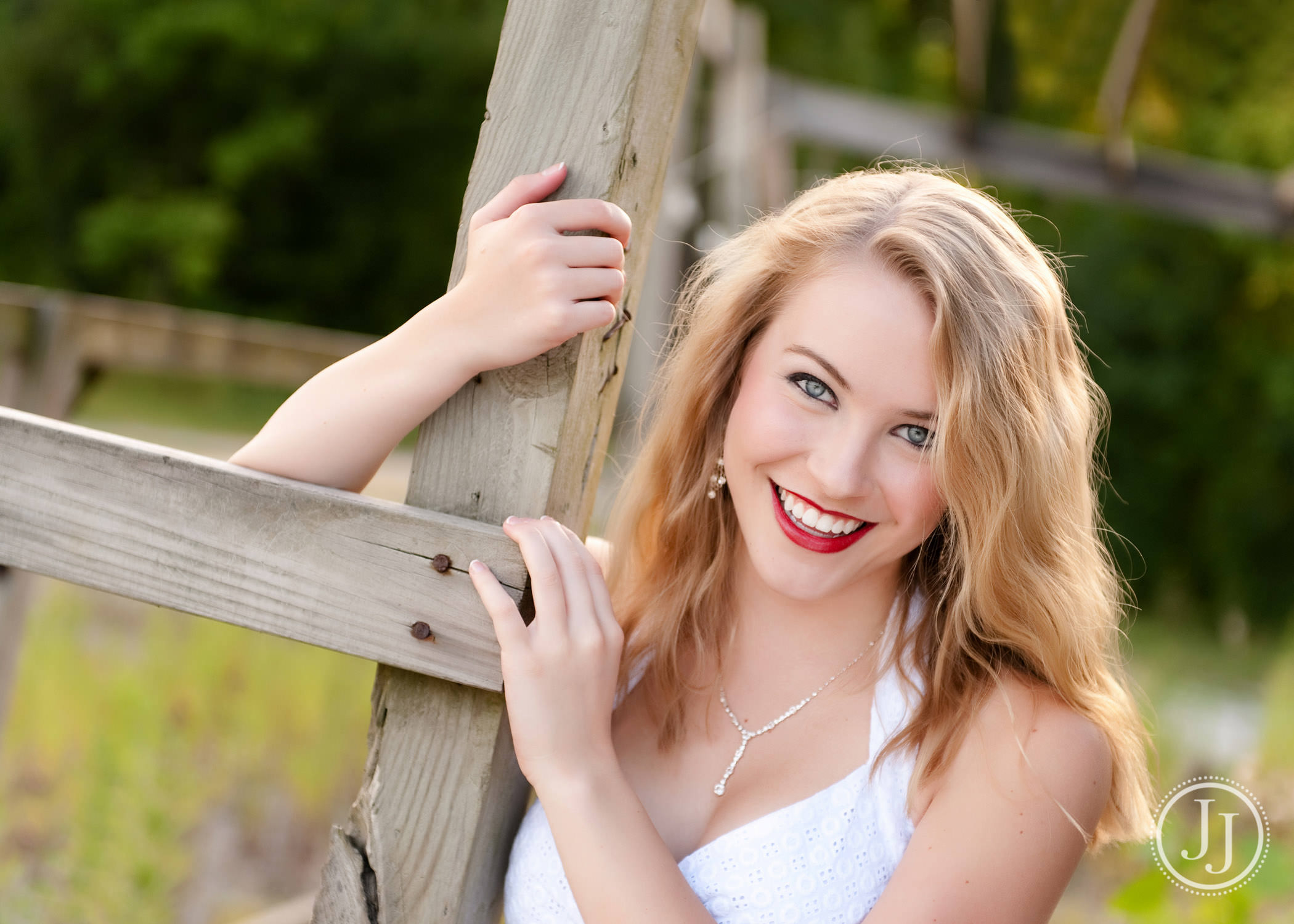 Senior Pictures - Color My World Studio - Zionsville, Indiana