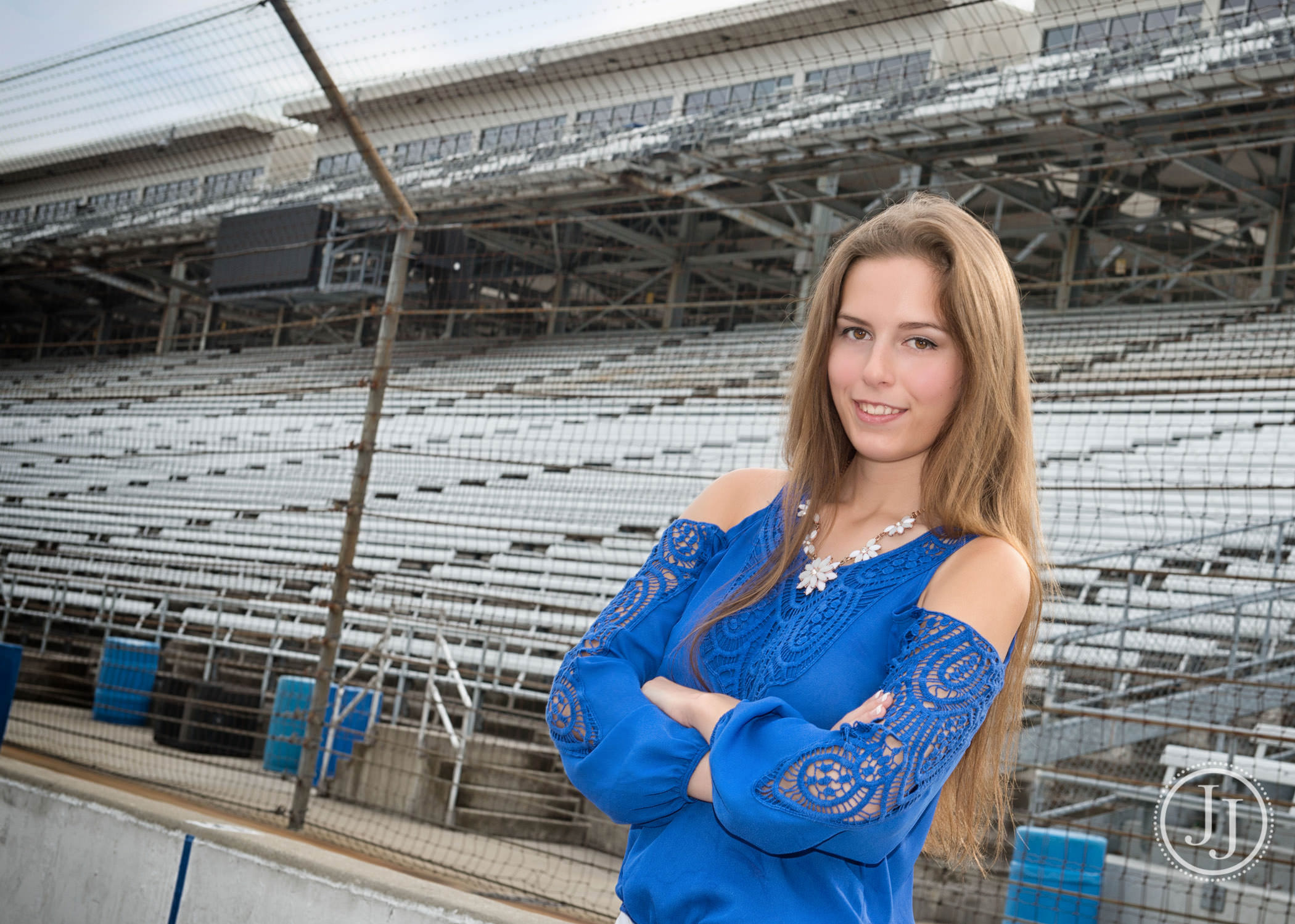 Senior Pictures - Color My World Studio - Zionsville, Indiana
